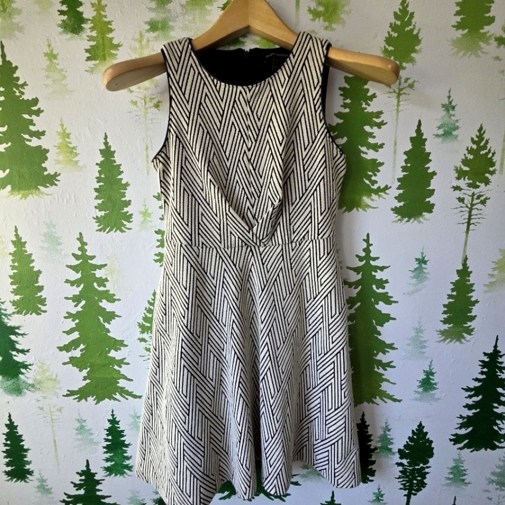 Banana Republic Two Pocket Textured Dress